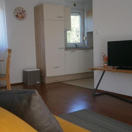 Zobic Family Apartments ラブ エクステリア 写真