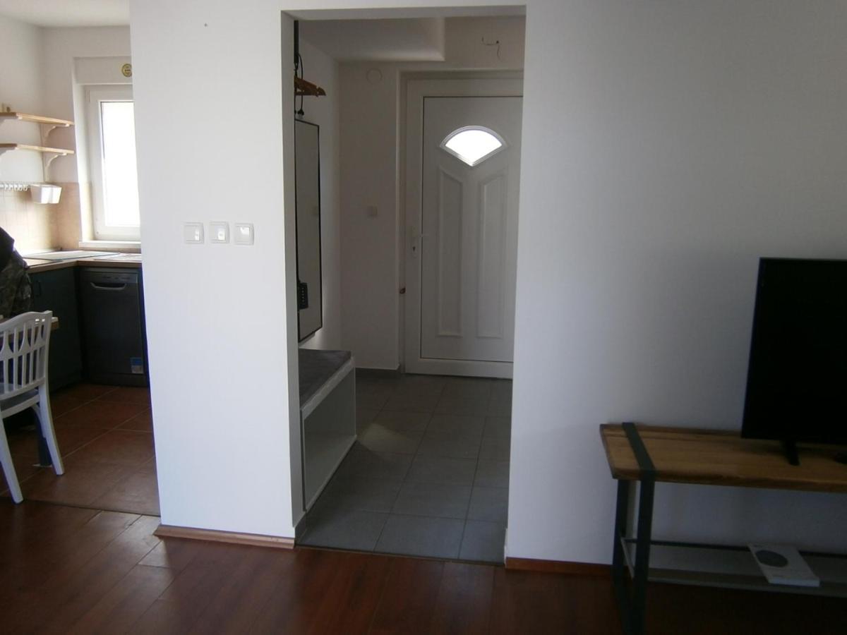 Zobic Family Apartments ラブ エクステリア 写真