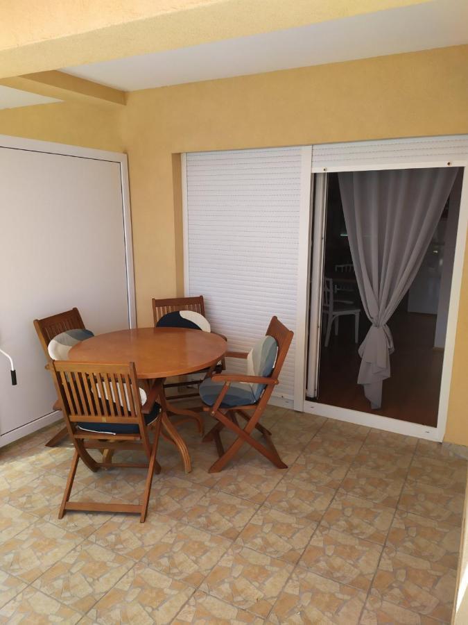Zobic Family Apartments ラブ エクステリア 写真