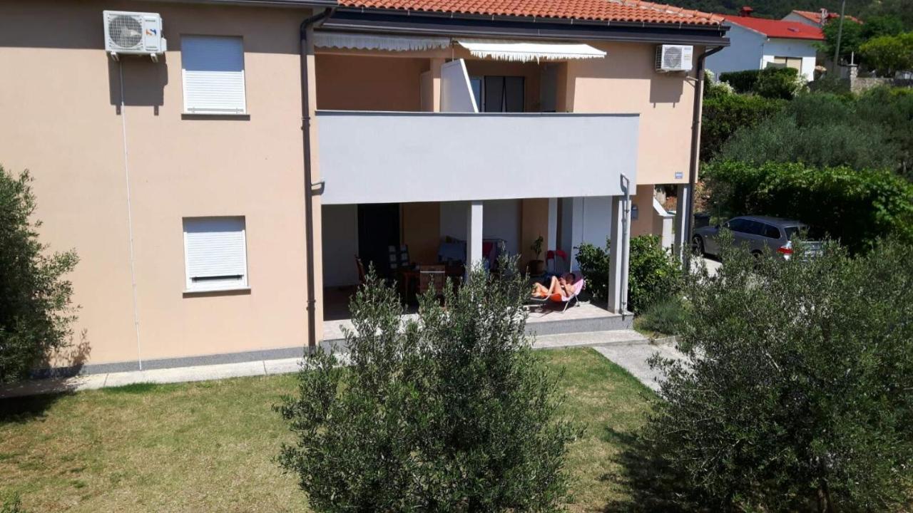 Zobic Family Apartments ラブ エクステリア 写真